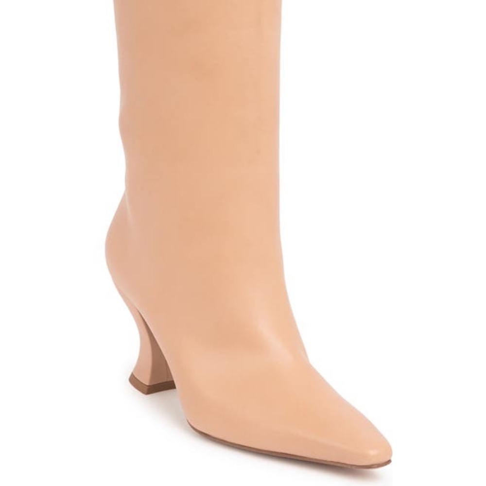 Bottega Veneta Leather Pull on Boot